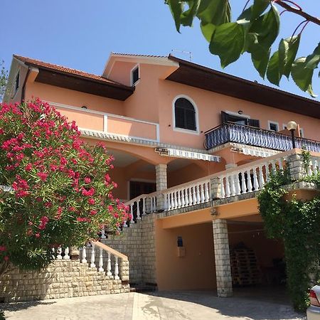 Apartments Tartuga Rab Town Ngoại thất bức ảnh